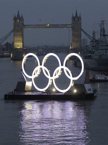 The rings in front of the famous Tower Bridge, with HMS Belfast to the right.