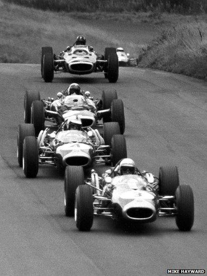 Jack Brabham leads from Denny Hulme, Jackie Stewart, Graham Hill and Jim Clark