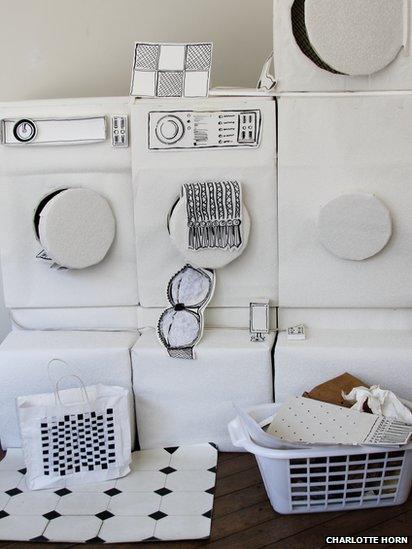 Pop-up laundry