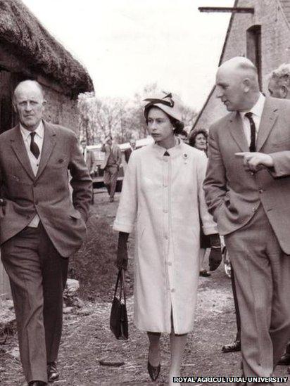 Visit of HM Queen Elizabeth in 1963