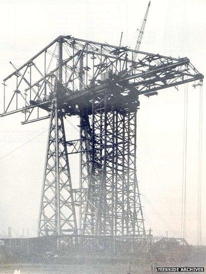 Transporter bridge under construction