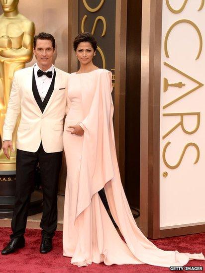 Actor Matthew McConaughey (L) and model Camila Alves