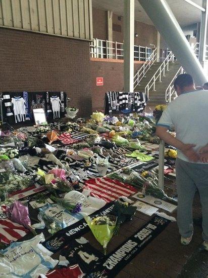 Tributes to John Alder and Liam Sweeney at St James' Park