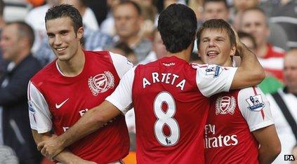 Andrey Arshavin celebrates his goal against Swansea City