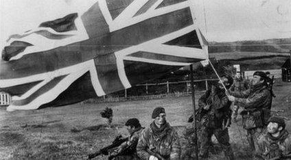 Union Jack flag with British soldiers, 1982