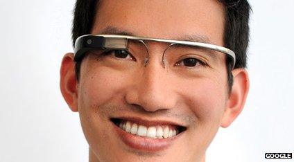 Stephen Lau wearing Google glasses