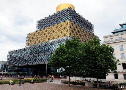 External shot of the Library of Birmingham