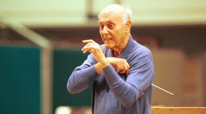 Sir Georg Solti conducting