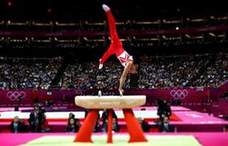 Louis Smith delivers a silver medal winning performance on the pommel horse