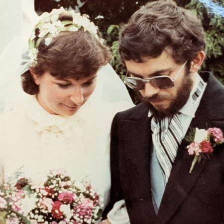 Priodas Lee a Kenner yn 1982