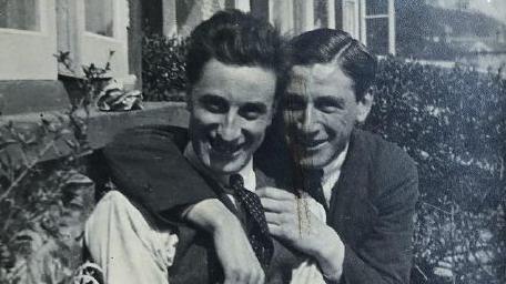 Jack Hancock a chyd-weithiwr