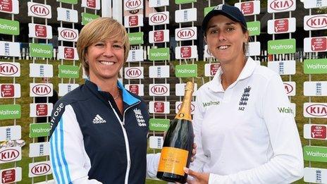 Clare Connor presents Jenny Gunn with a player of the match award