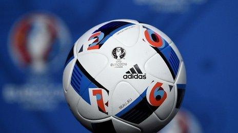 Euro 2016 matchball