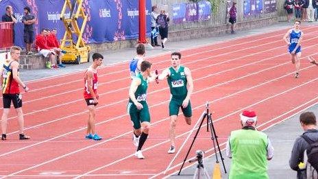 4x400m relay