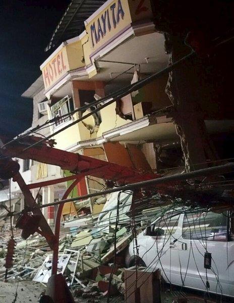 A collapsed hotel in the city of Manta, 16 April