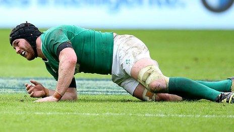 Sean O'Brien suffers a hamstring injury against France