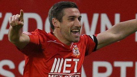 Keith O'Hara celebrates after scoring Portadown's winner against Warrenpoint