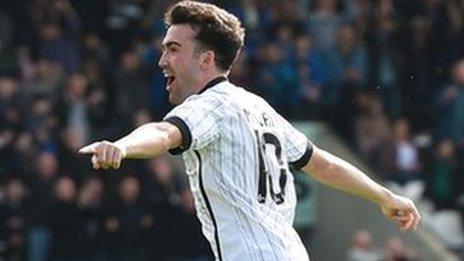 St Mirren midfielder Stevie Mallan