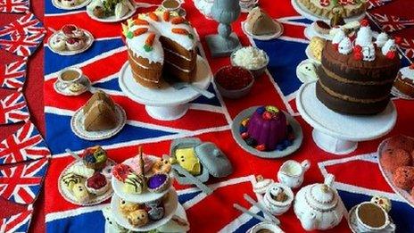 Jubilee feast in felt by Lucy Sparrow