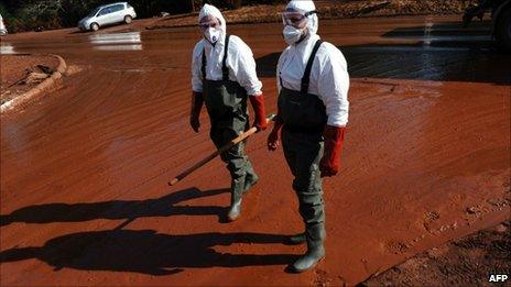 Toxic spill workers in Devecser, 150 km (93 miles) west of Budapest, Hungary - 11 October 2010