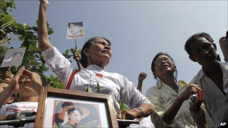 Supporters of Aung San Suu Kyi in Rangoon