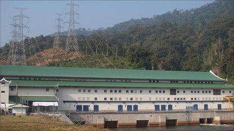 Hydro power dam