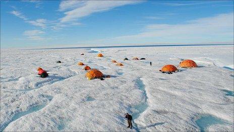 The ice sheet camp