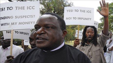 Protesters in Nairobi lobby in support of the ICC case against Kenyan officials