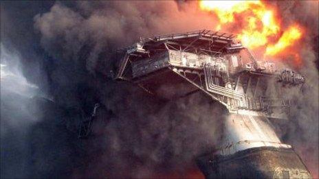 Deepwater Horizon oil rig on fire