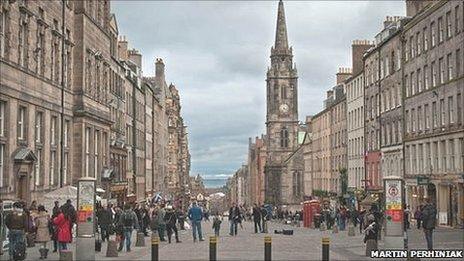 Edinburgh's royal mile - picture by martin perhiniak