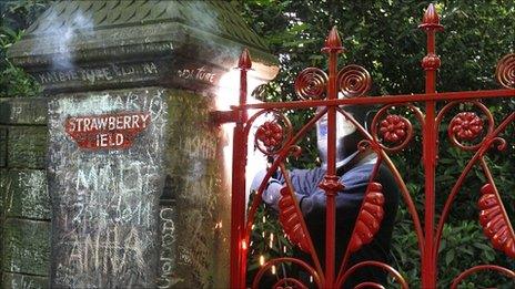 New Strawberry Field gates are installed