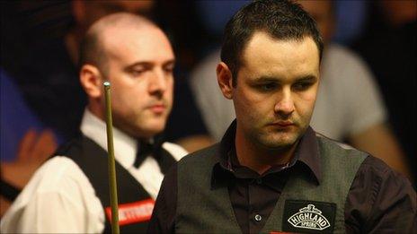 Stephen Maguire (right) and Jamie Burnett