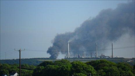 Pembroke Dock smoke plume - photo by Phil Horne