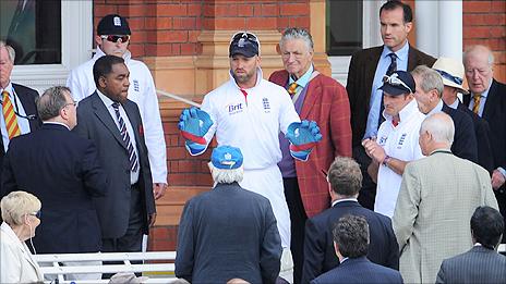 A window breaks in the England dressing room and Matthew Prior later apologises to MCC members sat beneath the window