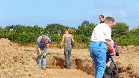 Guernsey airport archaeological dig