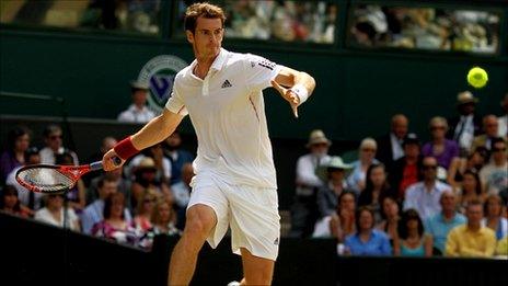 Andy Murray playing at the 2010 Wimbledon Championships