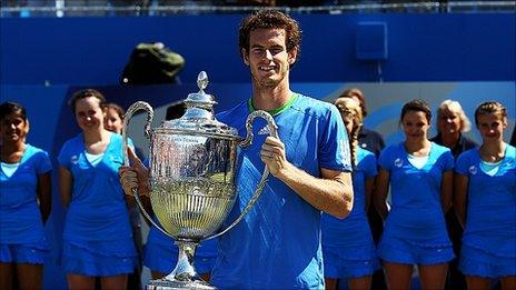 Andy Murray with the Aegon Championship trophy