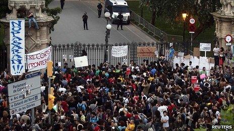 Protest near Catalan parliament, 14 Jun 11