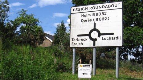 Sign at a roundabout at Inverness