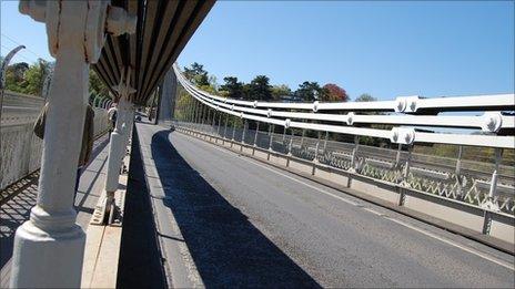 Clifton Suspension Bridge road