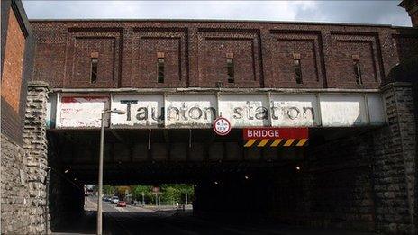 Taunton railway bridge