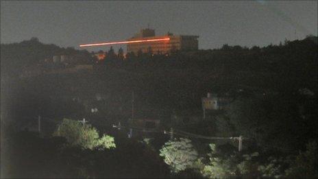 Tracer rounds are fired during an attack on the Intercontinental Hotel in Kabul (28 June 2011)