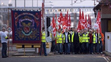 1,200 members of the Unite union strike