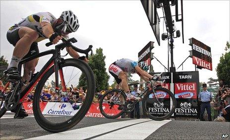 Mark Cavendish (left), Andre Greipel