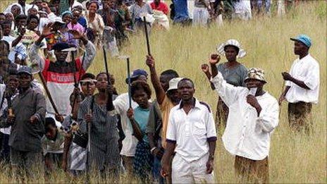 War veterans in Zimbabwe (2000)