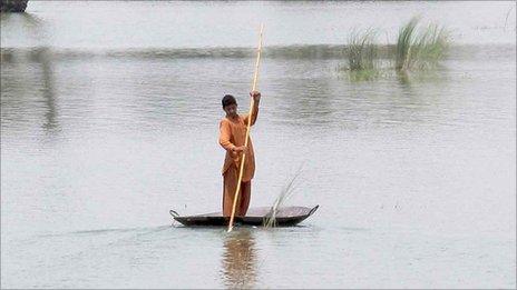 Flooded field in Pakistani district of Layyah, 2011