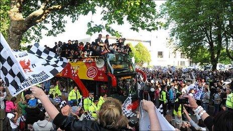 Swansea City bus parade