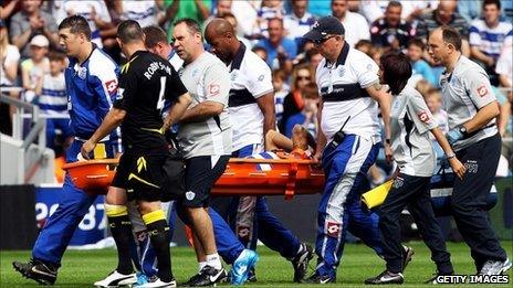 Kieron Dyer is stretchered off