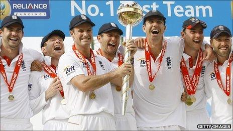 England celebrate winning the series at The Oval