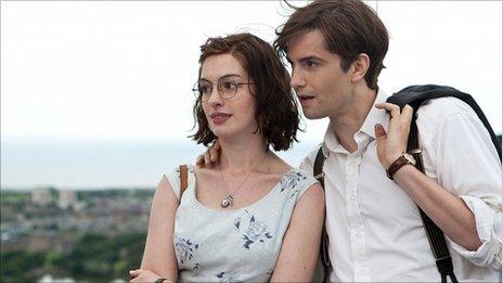 Anne Hathaway as Emma and Jim Sturgess as Dexter